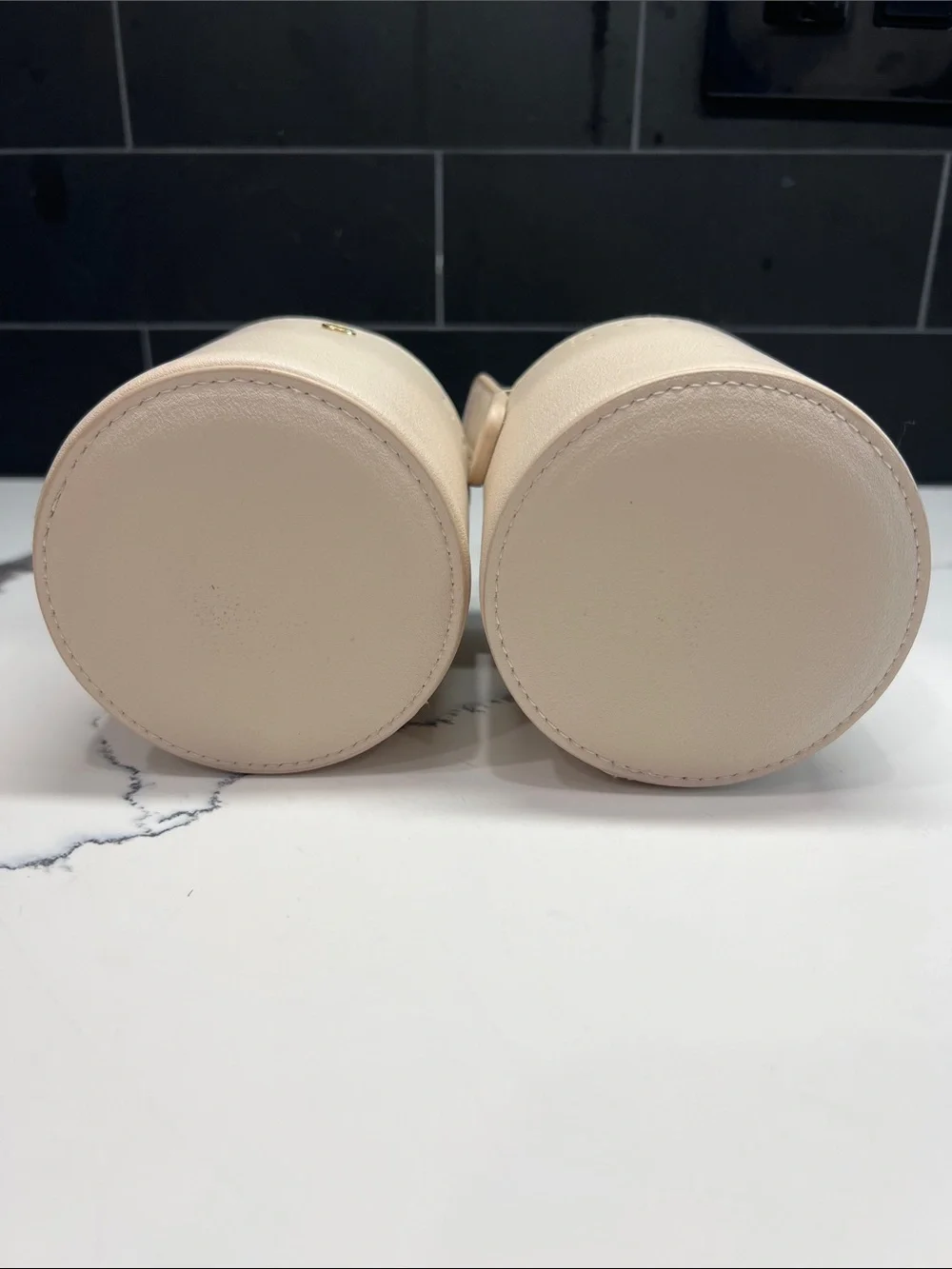 SCULPT MAKEUP BRUSH CYLINDER CASE